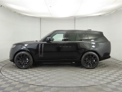 New 2026 Land Rover Range Rover SE image 8
