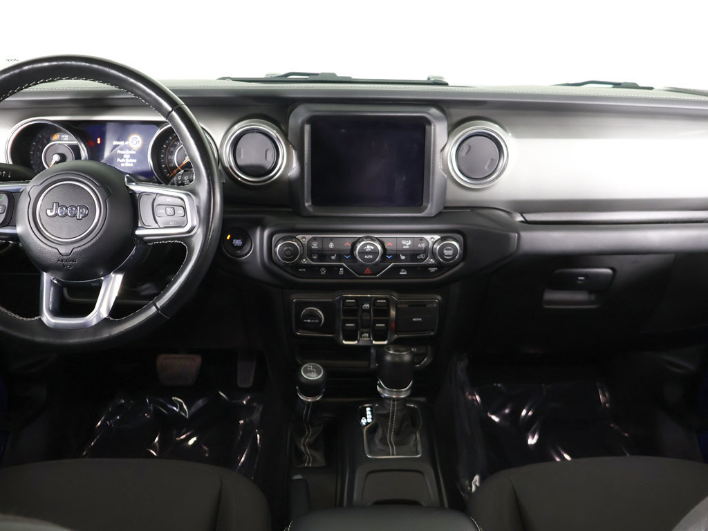 Used 2023 Jeep Wrangler Unlimited Sahara w/ Cold Weather Group AWD/4WD image 32