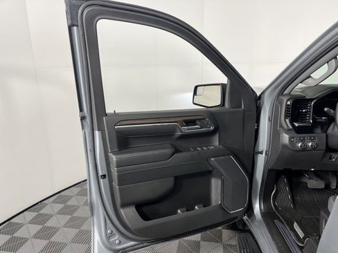 Used 2024 GMC Sierra 1500 Elevation w/ LPO, Elevation Black Package image 15