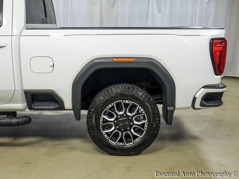 Used 2022 GMC Sierra 2500 AT4 w/ AT4 Preferred Package image 9