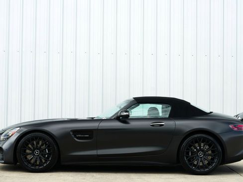 Used 2021 Mercedes-Benz AMG GT Roadster w/ AMG Stealth Edition image 9