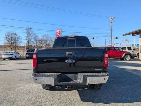 Used 2015 Ford F250 Lariat w/ Lariat Interior Package image 8