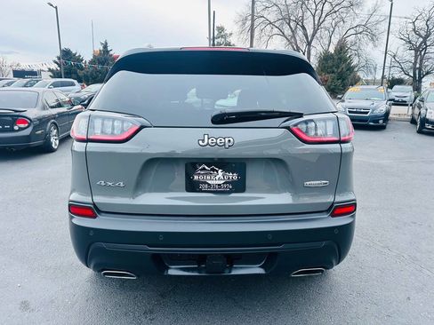 Used 2020 Jeep Cherokee Latitude Plus w/ Cold Weather Group AWD/4WD image 6
