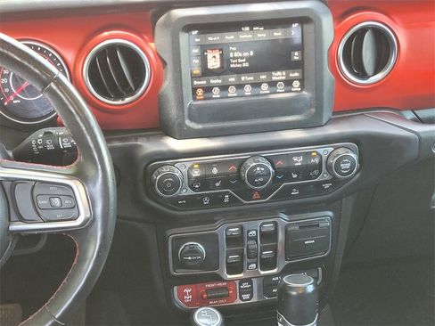 Used 2021 Jeep Wrangler Unlimited Rubicon w/ Cold Weather Group image 14