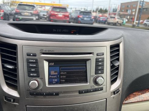 Used 2012 Subaru Outback 2.5i Limited w/ Moonroof Pkg image 8