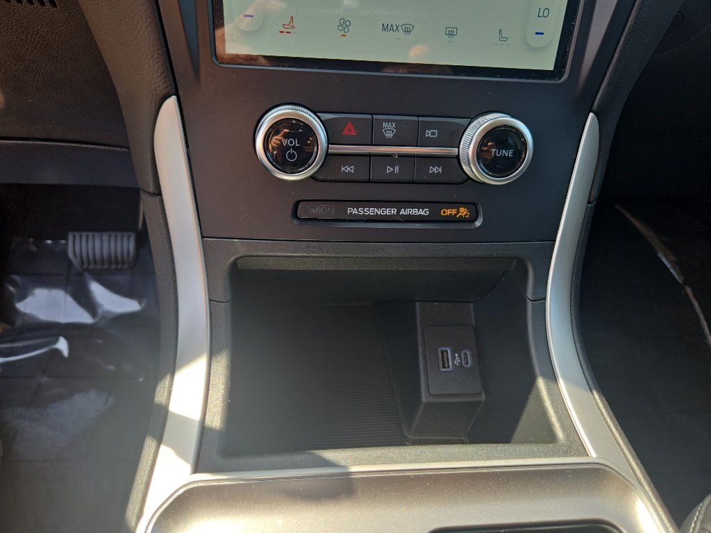 Used 2024 Ford Edge SEL AWD/4WD image 29
