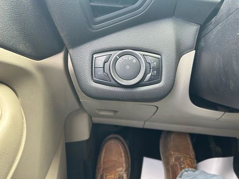 Used 2018 Ford Escape SE image 27