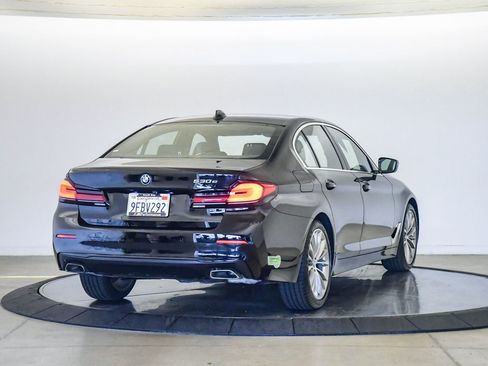 Certified 2023 BMW 530e w/ Convenience Package image 5