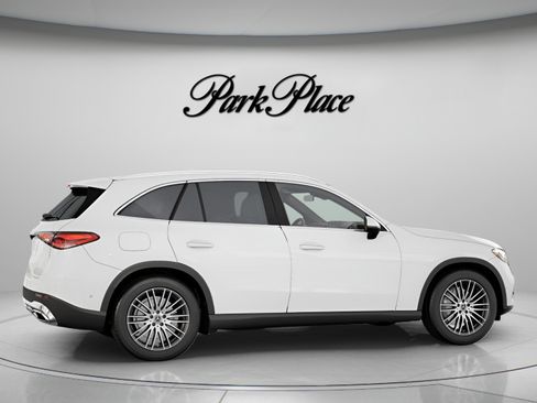 Used 2026 Mercedes-Benz GLC 300 image 24