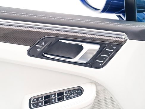 Used 2023 Porsche Macan GTS image 25