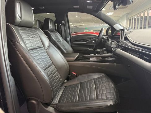 Used 2023 Cadillac Escalade V image 19