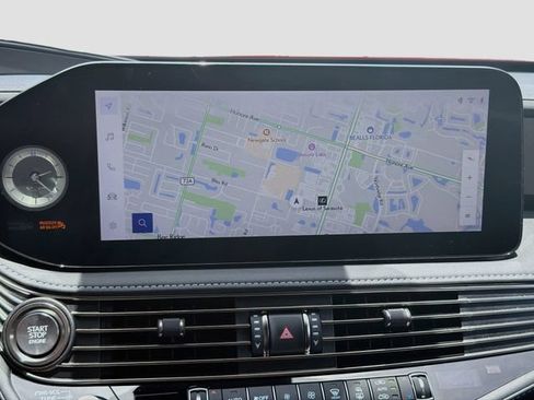 Used 2024 Lexus LS 500 RWD image 32