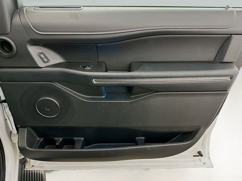Used 2024 Ford Expedition XLT image 35