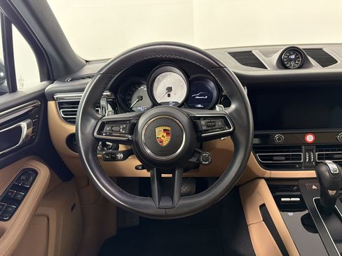 Certified 2024 Porsche Macan S AWD/4WD image 11