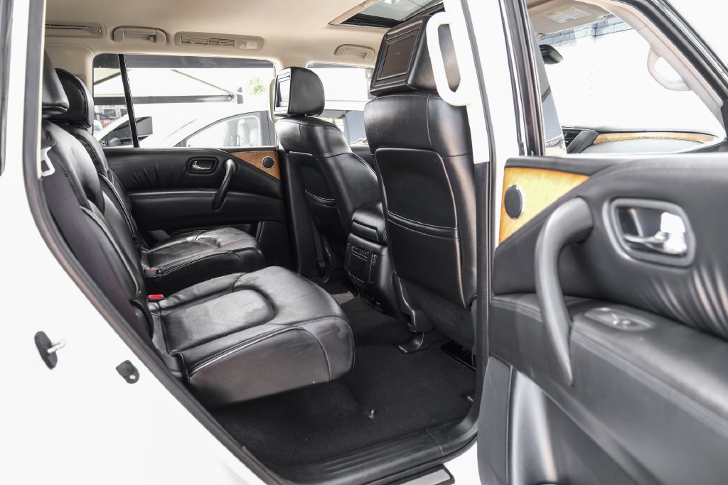 Used 2014 INFINITI QX80 2WD w/ Theater Package image 46