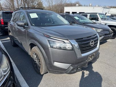 Used 2022 Nissan Pathfinder SV
