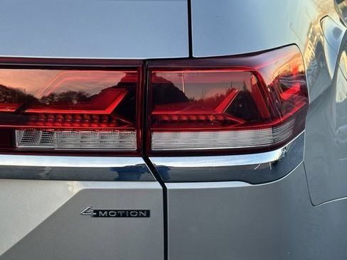 Certified 2024 Volkswagen Atlas SE image 15