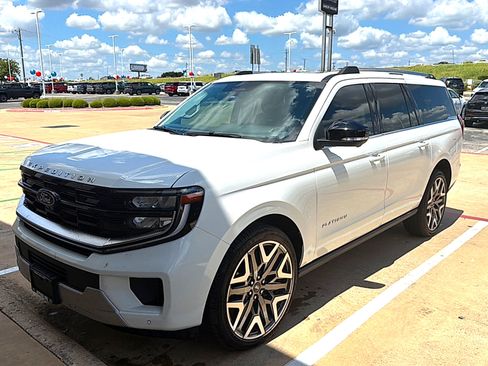 Used 2026 Ford Expedition Max Platinum w/ Platinum Ultimate Package AWD/4WD image 2