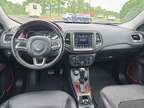 Used 2019 Jeep Compass Trailhawk AWD/4WD image 15