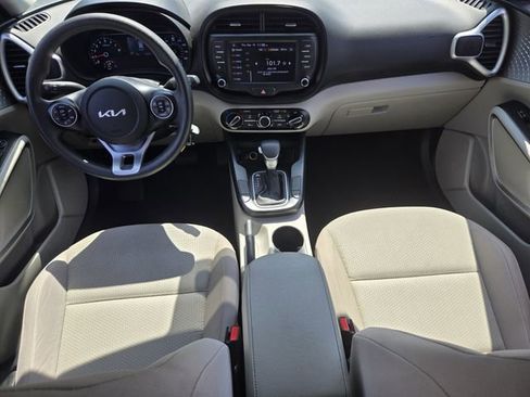 Used 2022 Kia Soul LX FWD image 13