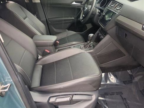 Used 2021 Volkswagen Tiguan SE FWD image 13