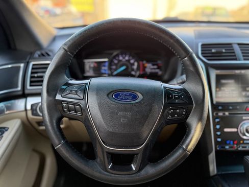 Used 2016 Ford Explorer Limited image 15