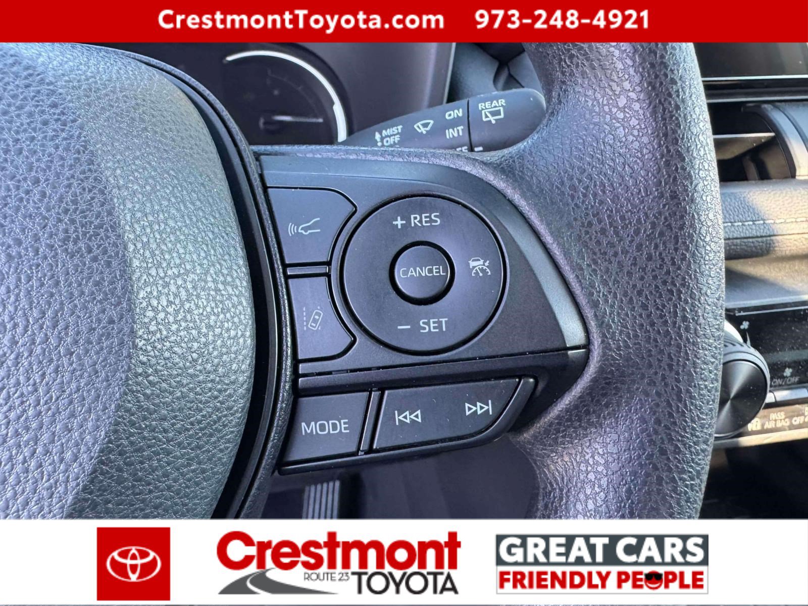Used 2024 Toyota RAV4 LE AWD/4WD image 17