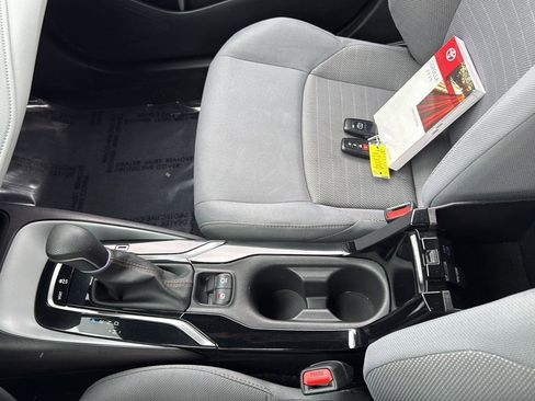 Used 2022 Toyota Corolla SE image 36