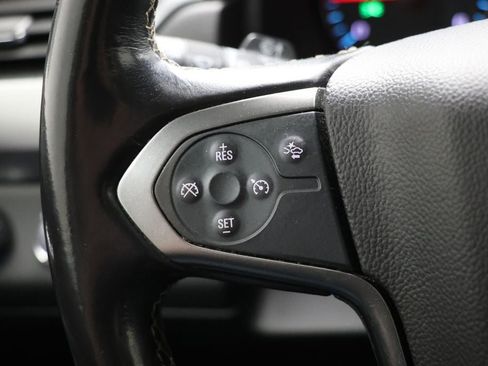 Used 2020 Chevrolet Suburban LT image 20