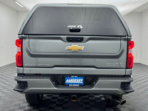 Used 2024 Chevrolet Silverado 2500 High Country w/ Technology Package image 9