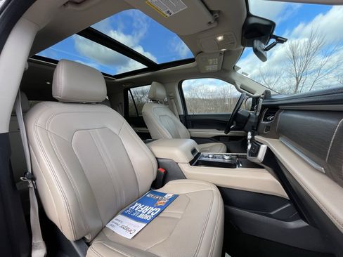 Used 2024 Ford Expedition Max Limited image 12