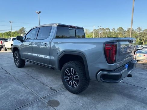 Used 2025 GMC Sierra 1500 AT4 w/ AT4 Premium Package AWD/4WD image 5
