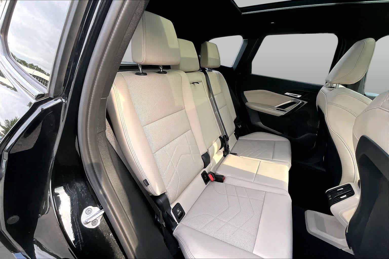 Used 2025 BMW X1 xDrive28i AWD/4WD image 19