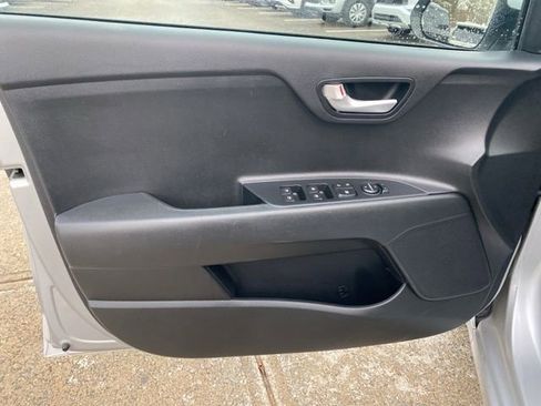Used 2022 Kia Rio LX image 13