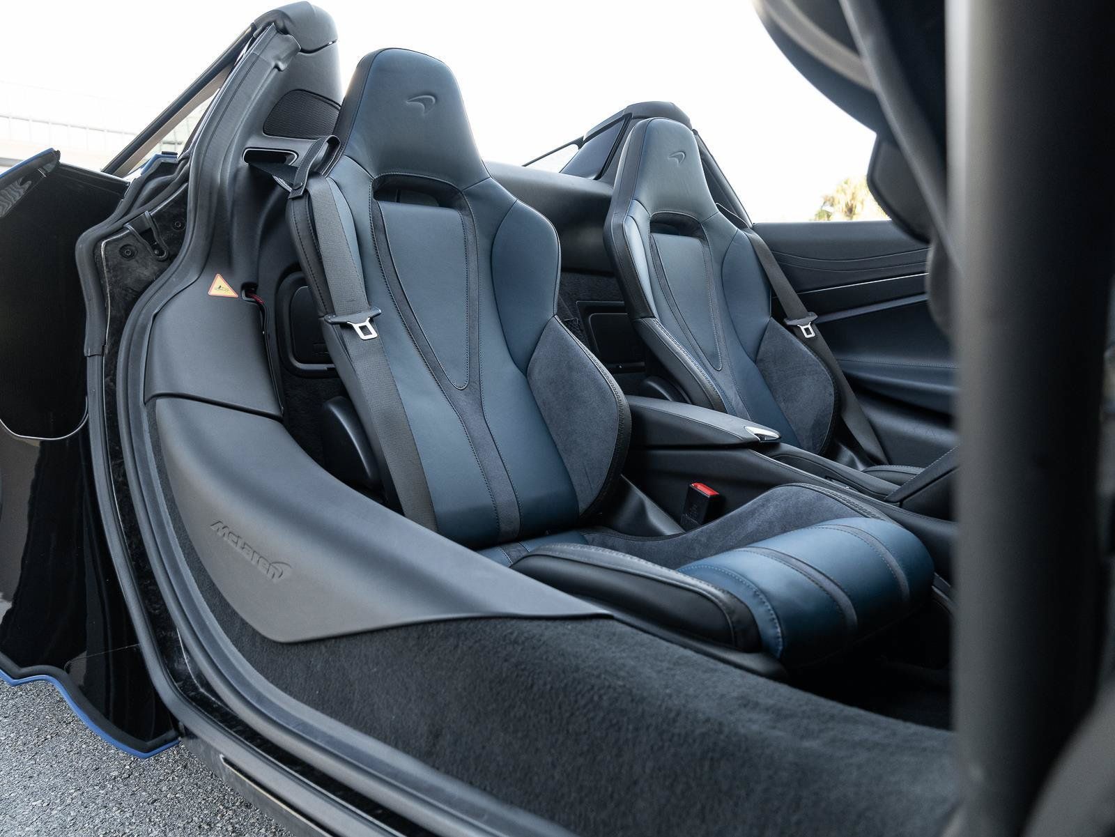 Used 2024 McLaren 750S Spider RWD image 20