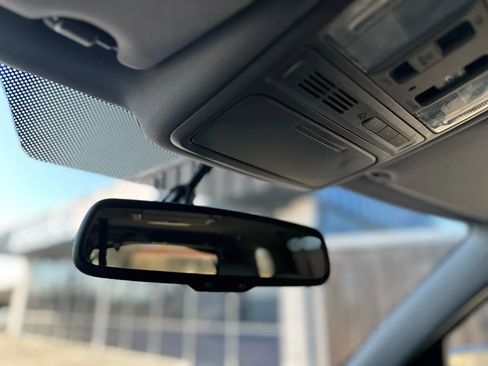 Used 2015 Honda Pilot Touring image 26