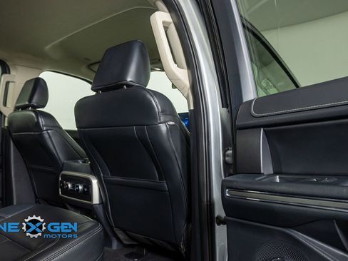 Used 2024 Ford Expedition XLT image 34