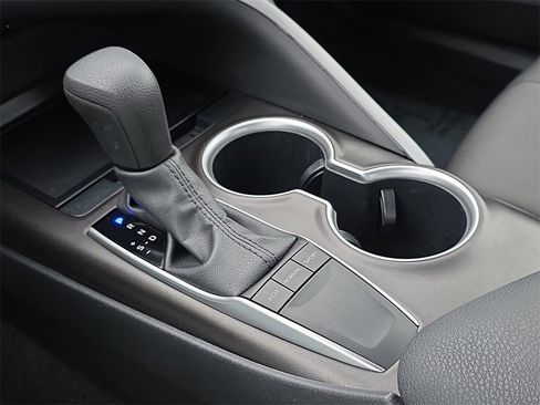 Used 2024 Toyota Camry LE image 26