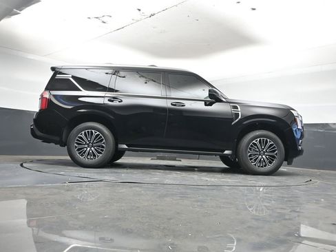New 2026 Nissan Armada Platinum image 32