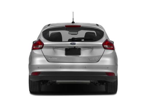 Used 2015 Ford Focus Titanium w/ Titanium Cold Weather Package FWD image 5