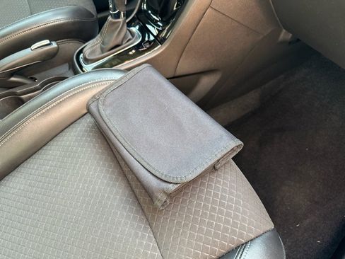 Used 2018 Buick Encore Preferred image 5