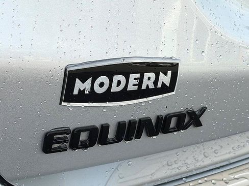 Used 2022 Chevrolet Equinox RS w/ RS Leather Package FWD image 32