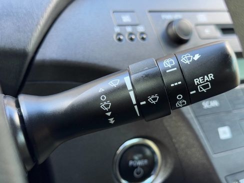 Used 2011 Toyota Prius Three image 33