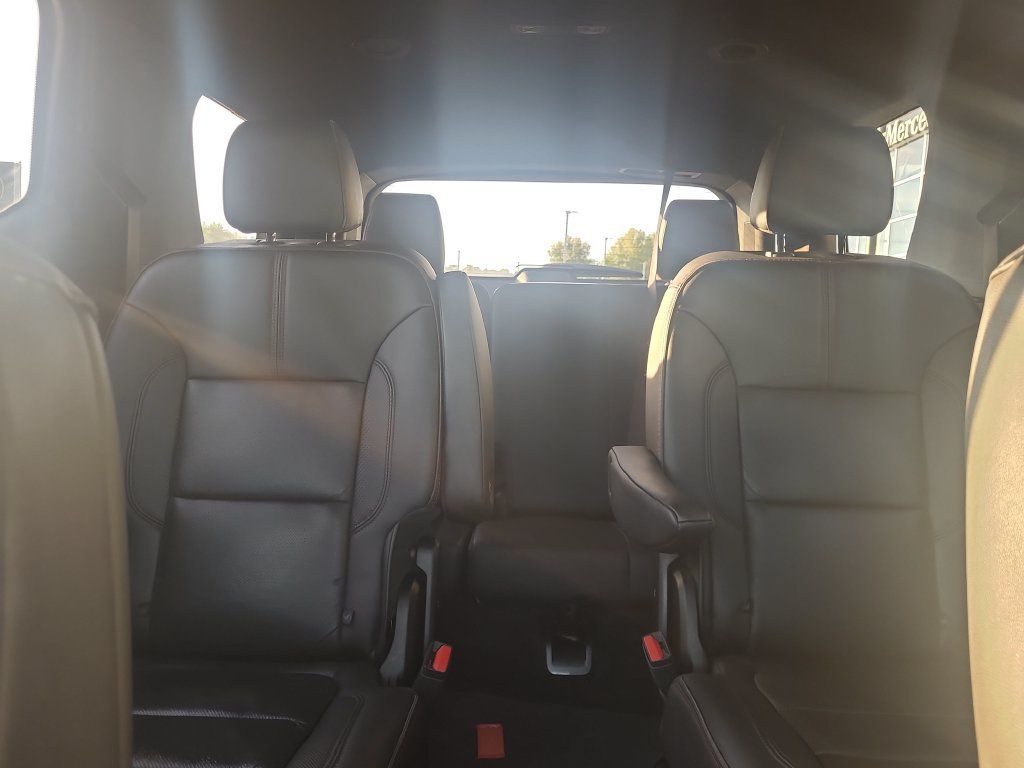 Used 2023 Chevrolet Traverse RS AWD/4WD image 34