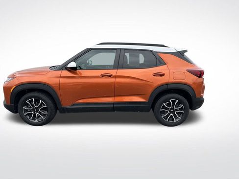 Used 2023 Chevrolet TrailBlazer ACTIV w/ Convenience Package image 2