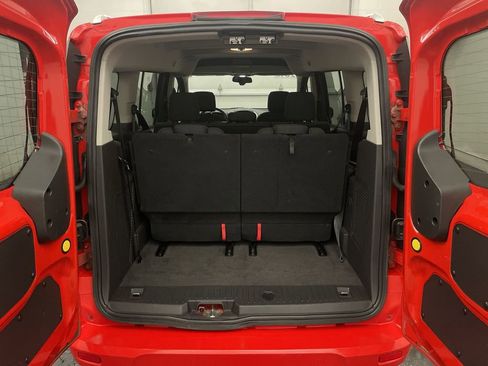 Used 2016 Ford Transit Connect XLT image 17