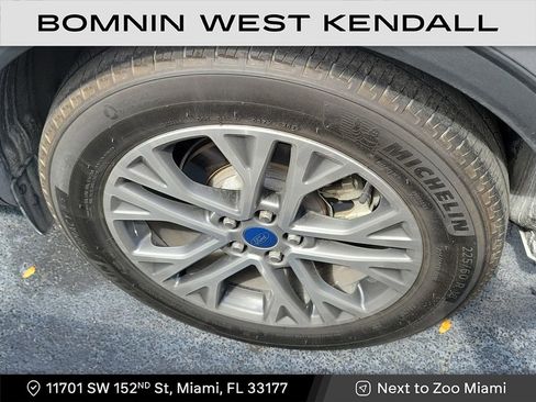 Used 2022 Ford Escape SEL image 7