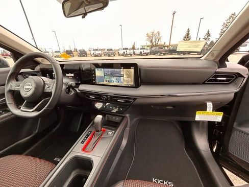 New 2025 Nissan Kicks SR w/ SR Premium Package image 30