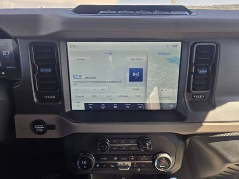 Used 2024 Ford Bronco Wildtrak AWD/4WD image 11