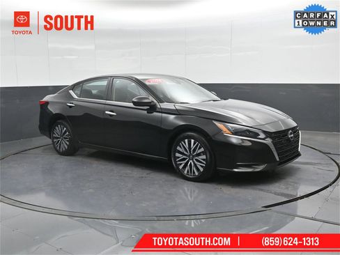 Used 2024 Nissan Altima 2.5 SV image 4